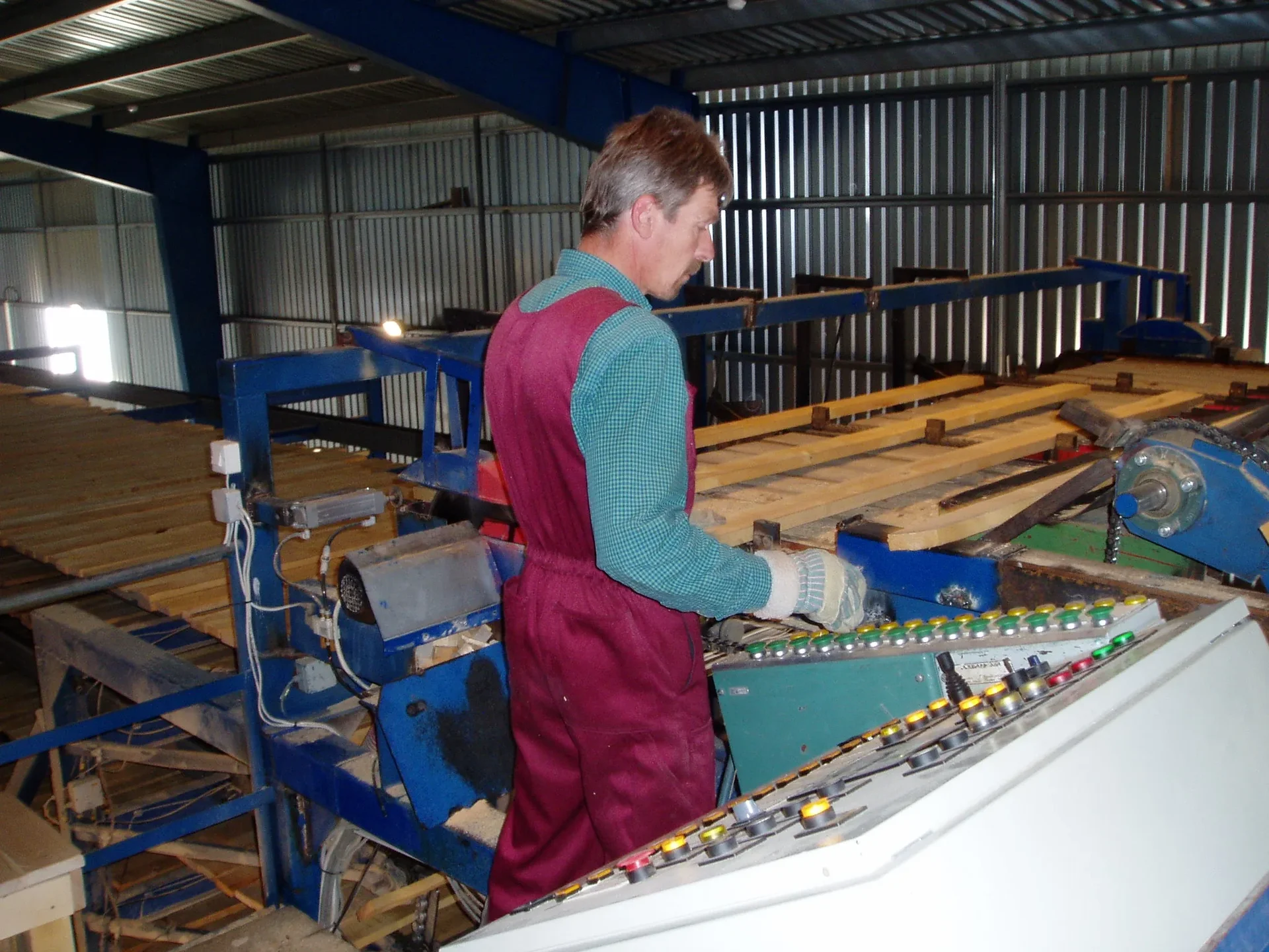 Produktion vid Almo Hardwood AS
